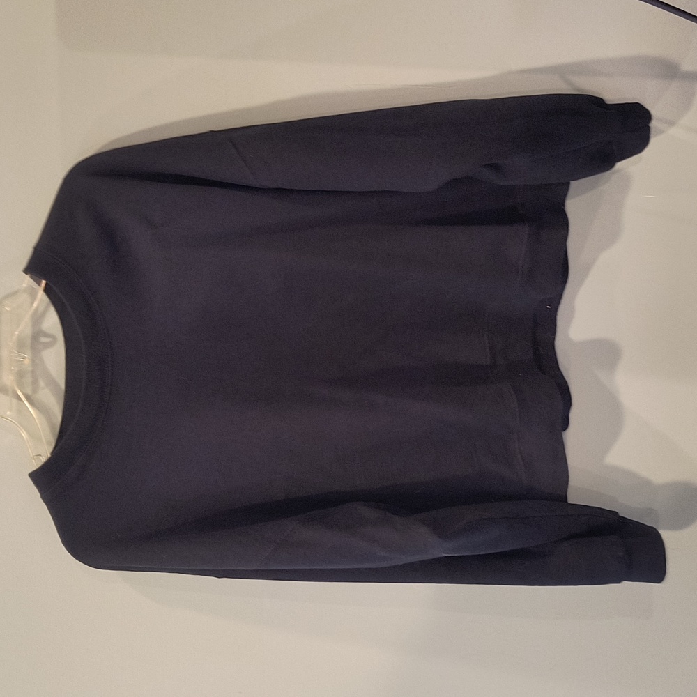 Cute simple black sweatshirt large
